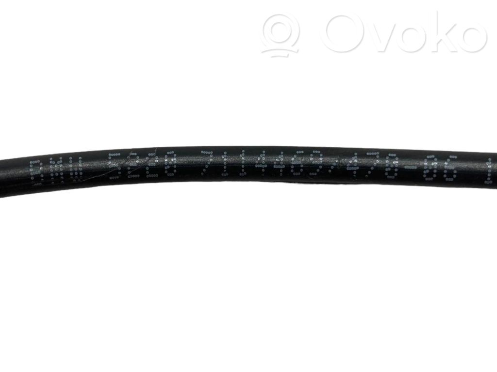 Handle for folding the seat backrest