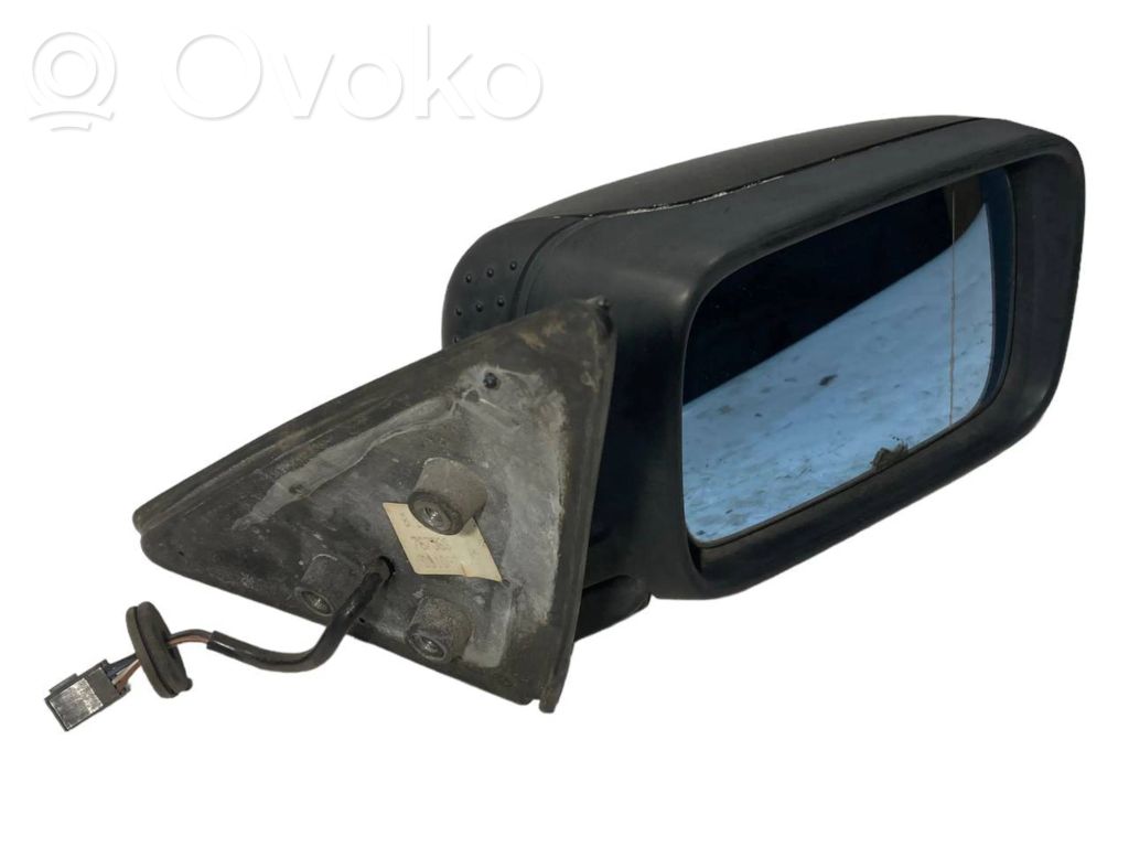 Mirror (electrically controlled)
