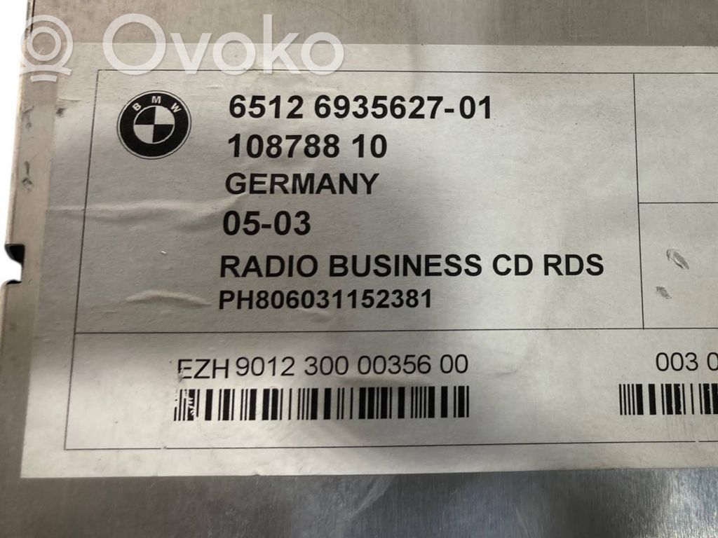 Radio / CD/DVD atskaņotājs / navigācija