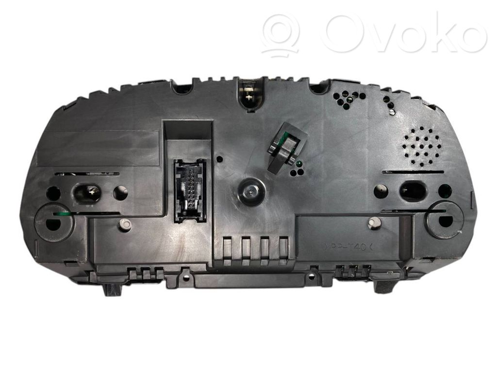 Speedometer (in the instrument panel)