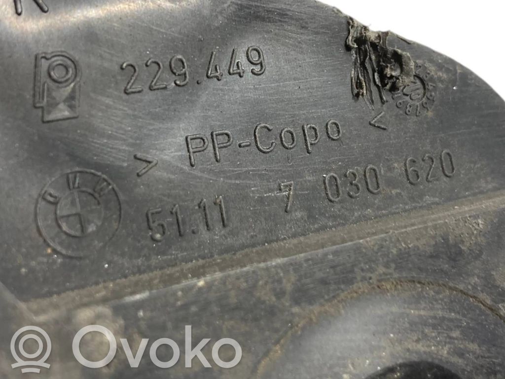 Priekšpusē bampera turētājs