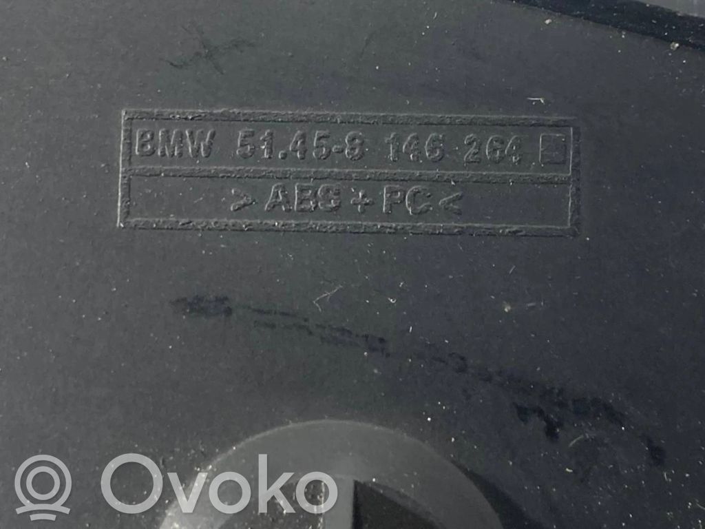 Instrumentu paneļa dekoratīvā apdare