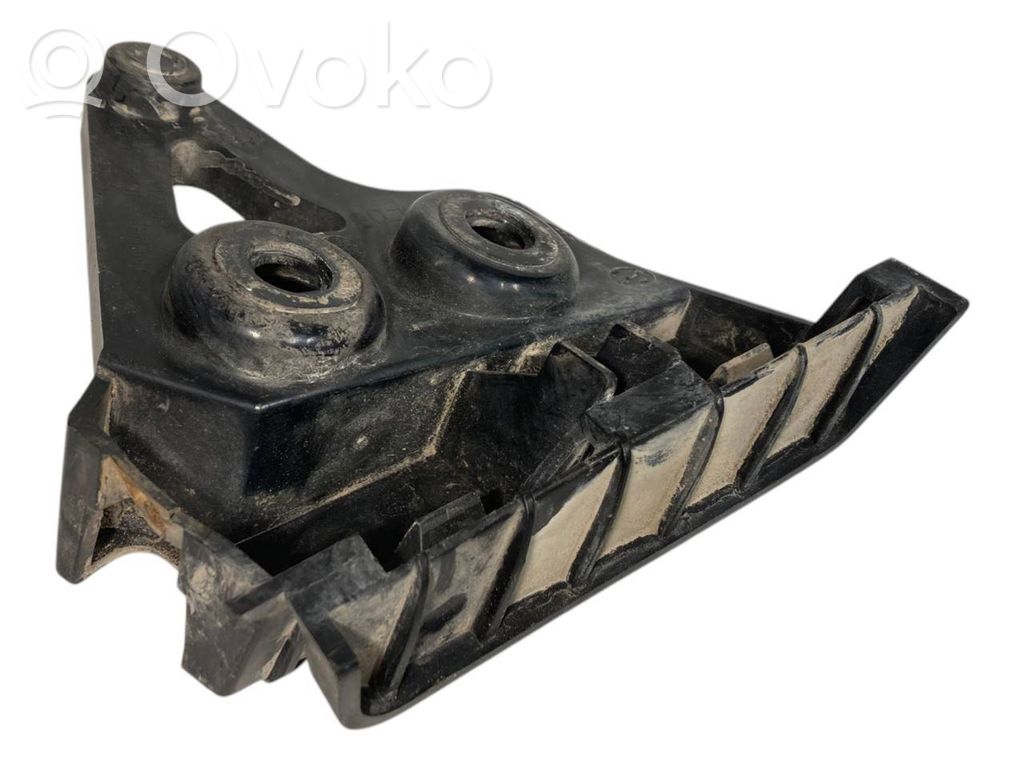 Rear bumper mounting bracket