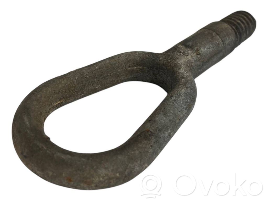 Буксировочный крюк