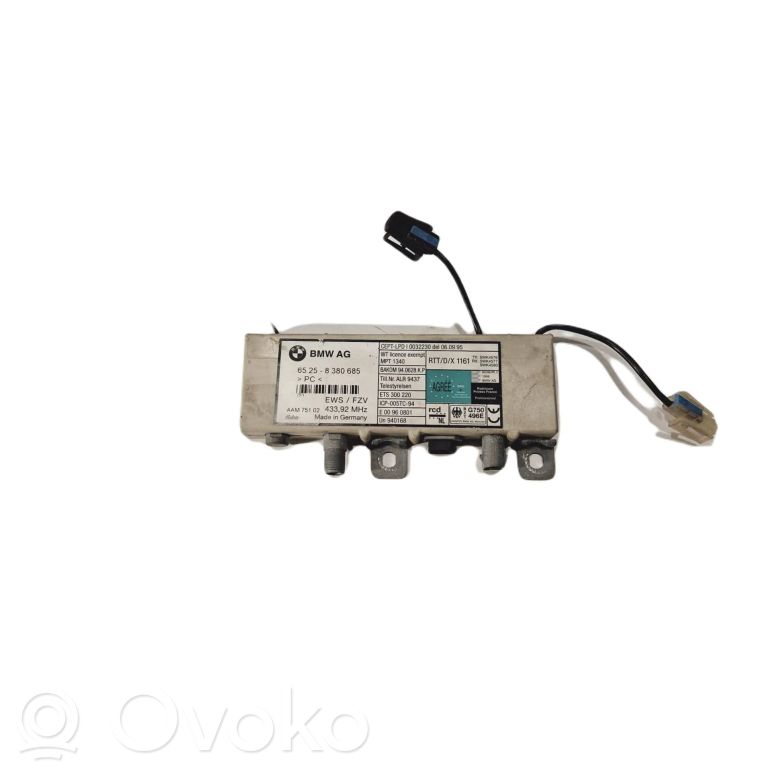 Antenas vadības bloks