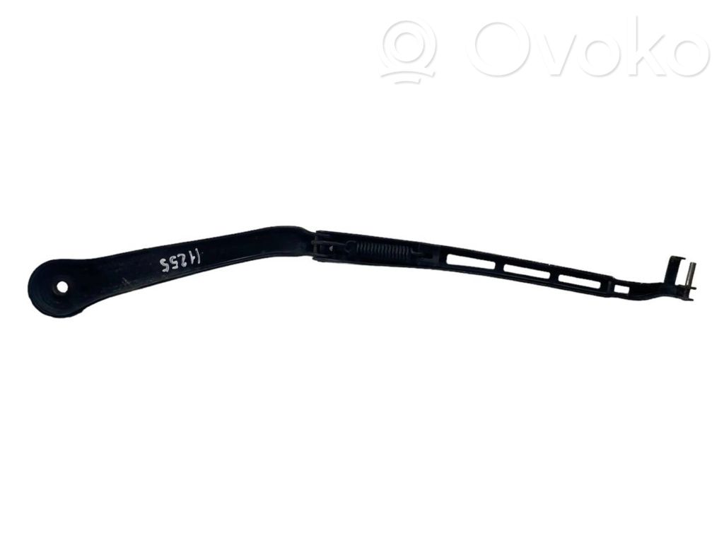 Windshield wiper arm