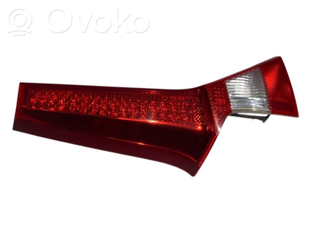 Taillight in the hood
