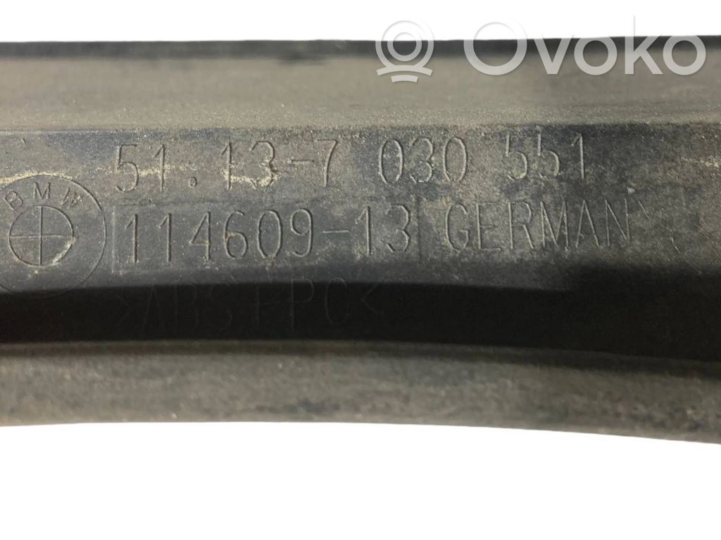 Priekšējā luktura dekoratīvā apdare