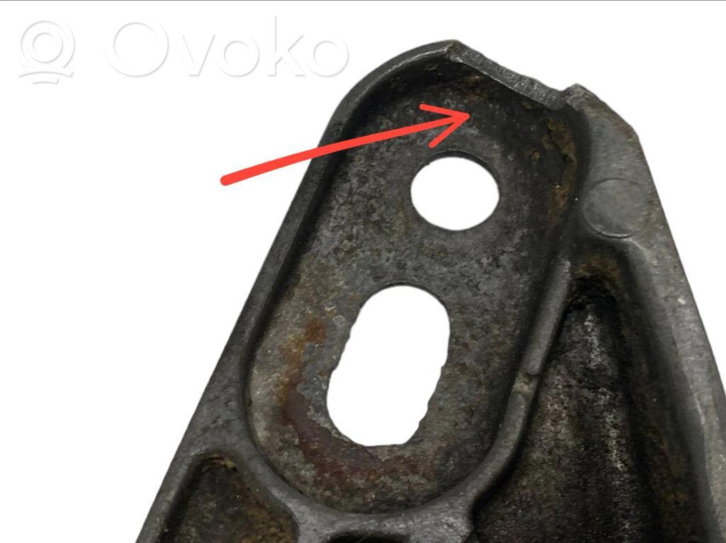 Transmission mounting bracket
