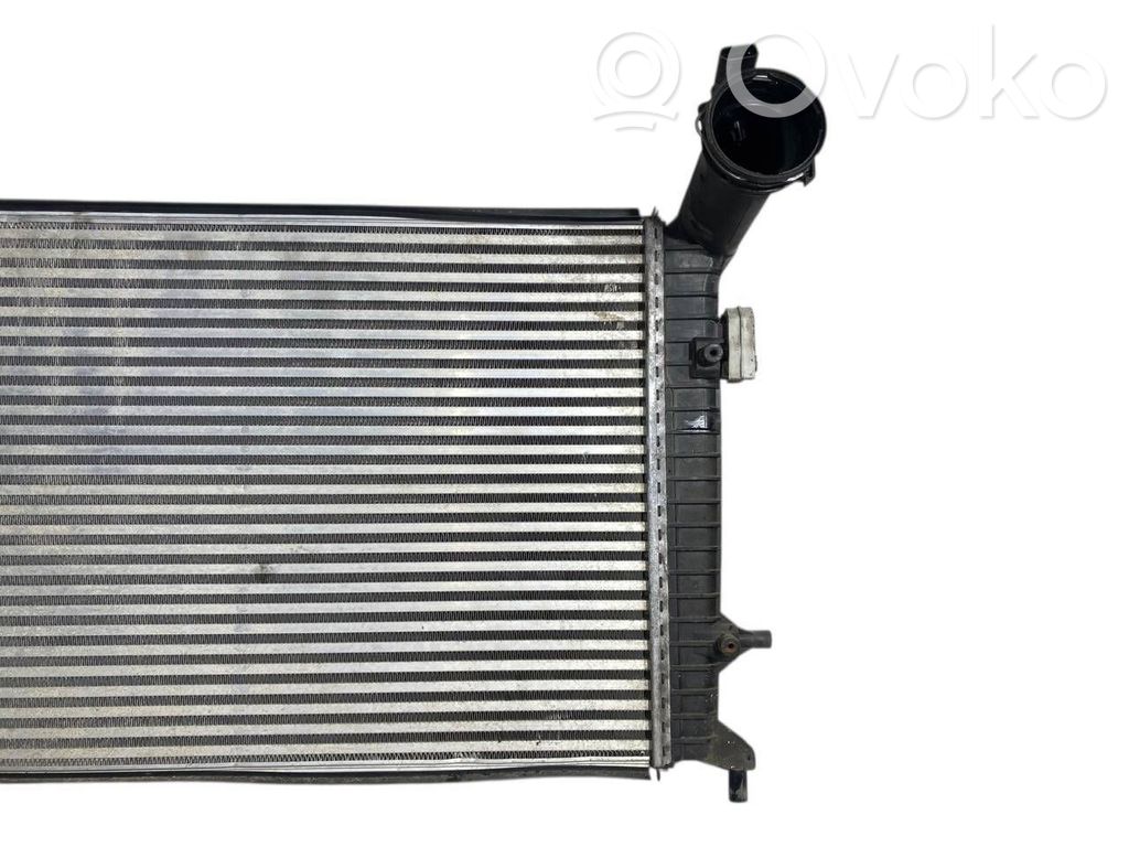 Starpdzesētāja radiators