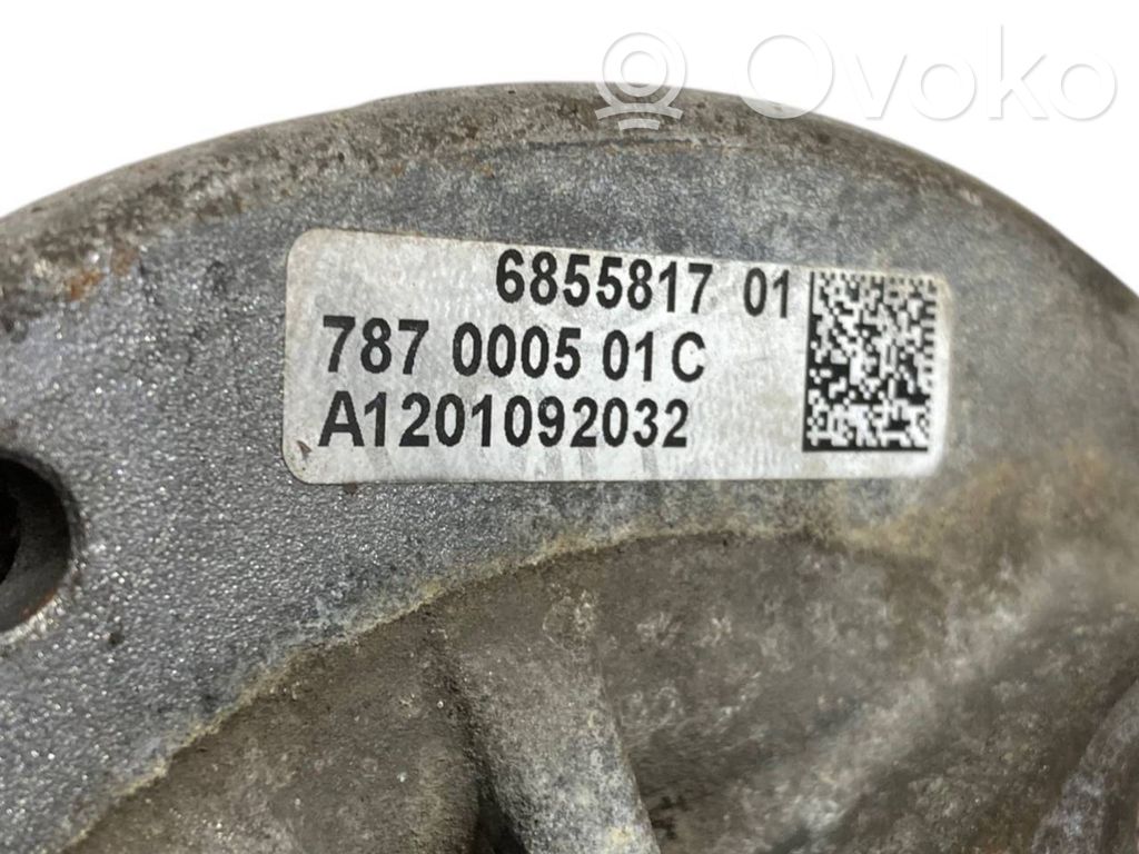 Priekšpusē amortizators ar atsperi