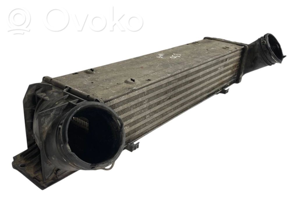 Starpdzesētāja radiators