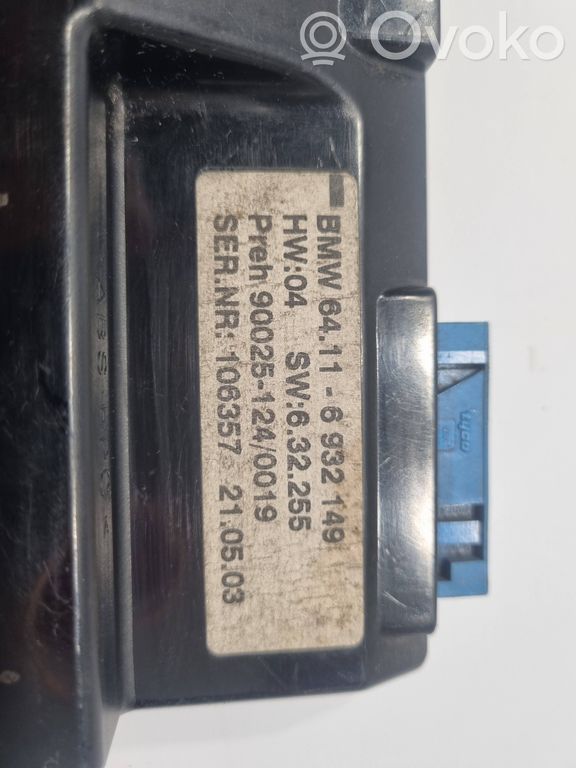 Air conditioning / climate control / interior heating control unit (in the passenger compartment)