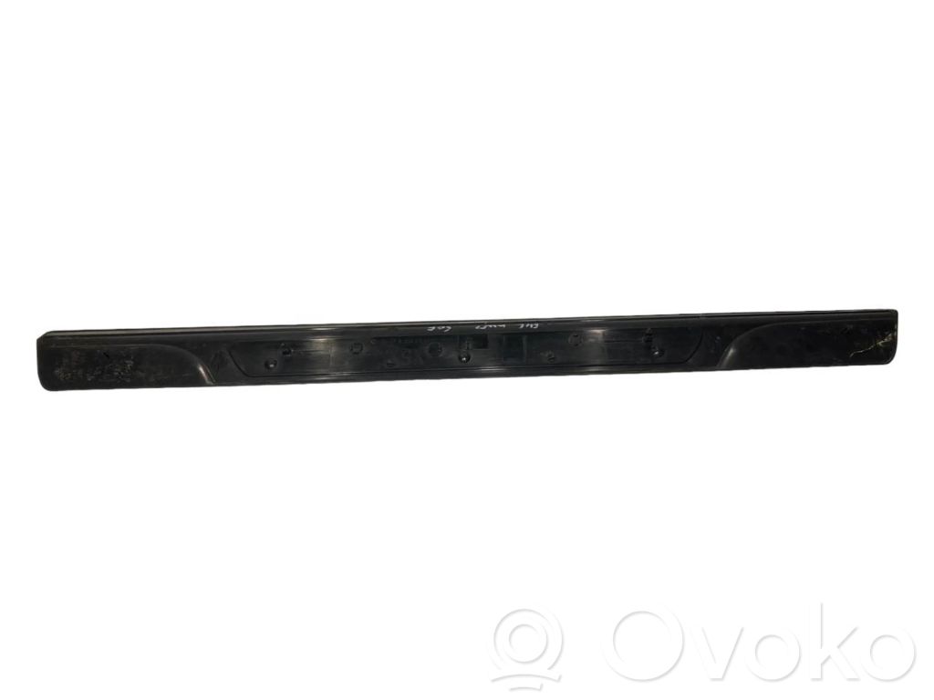 Front sill trim (inner)