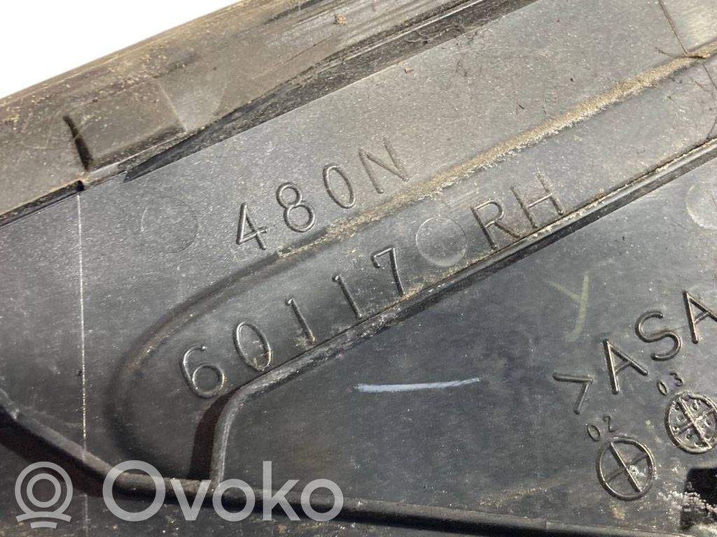 Spoguļa plastmasas dekoratīvā apdare