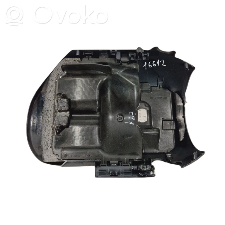 Stūres ass dekoratīvā apdare