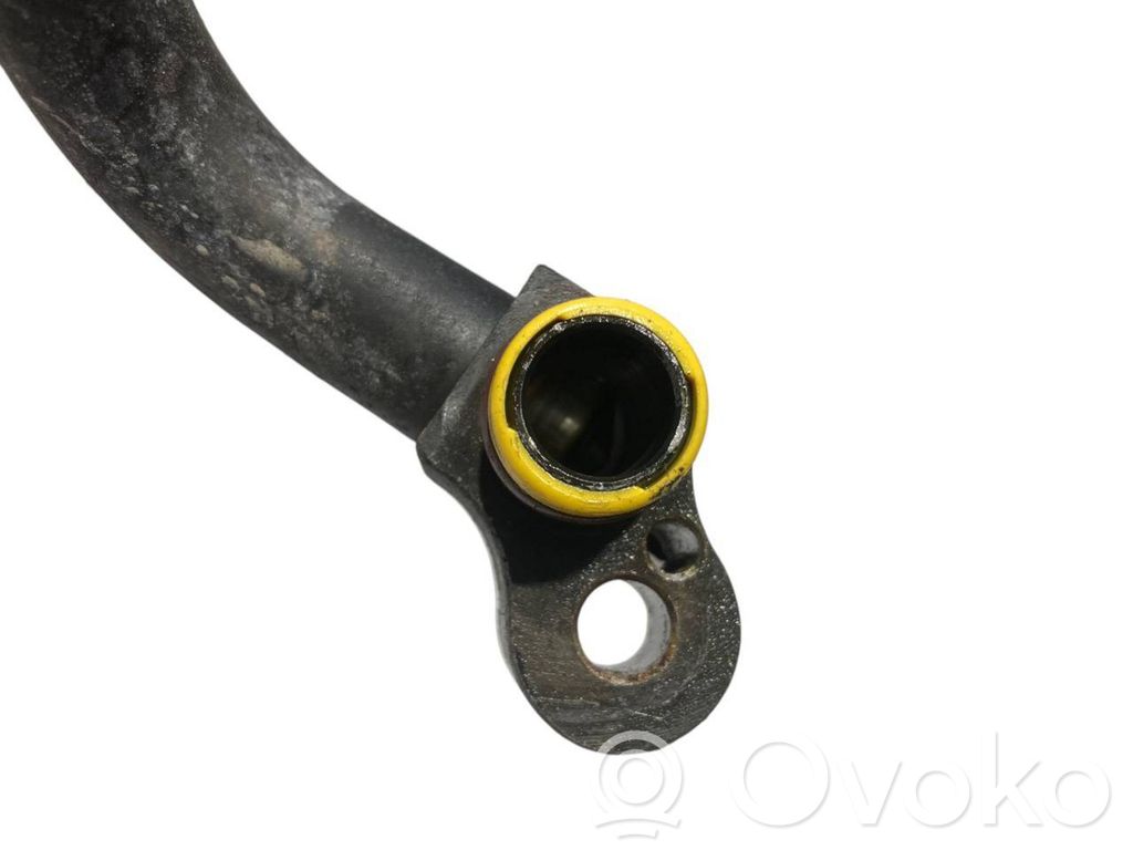 Air conditioner pipe(s) / hose(s)