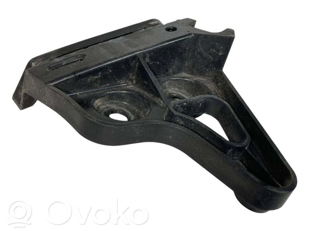 Rear bumper mounting bracket