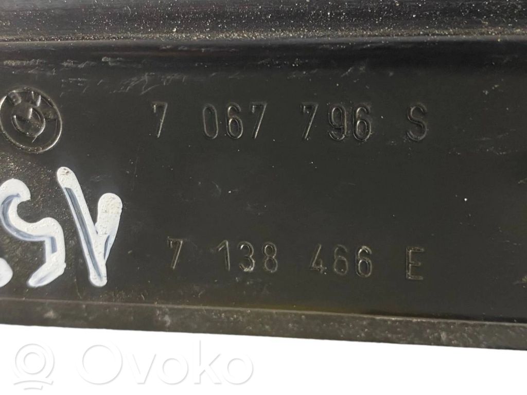 Priekšpusē elektriskā loga pacelšanas mehānisma komplekts