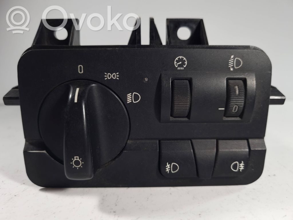 Headlight switch
