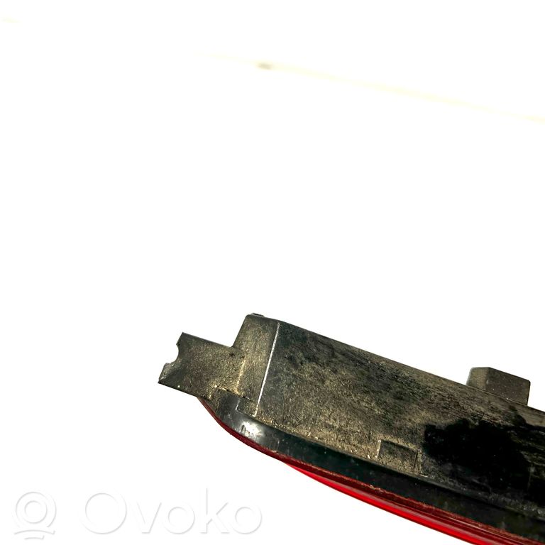 Papildu bremžu signāla lukturis