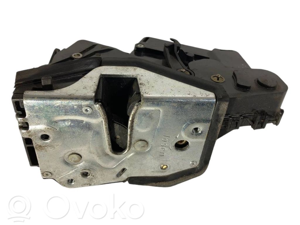 Aizmugurē slēdzene