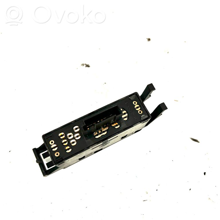 Elektrisko logu slēdzis