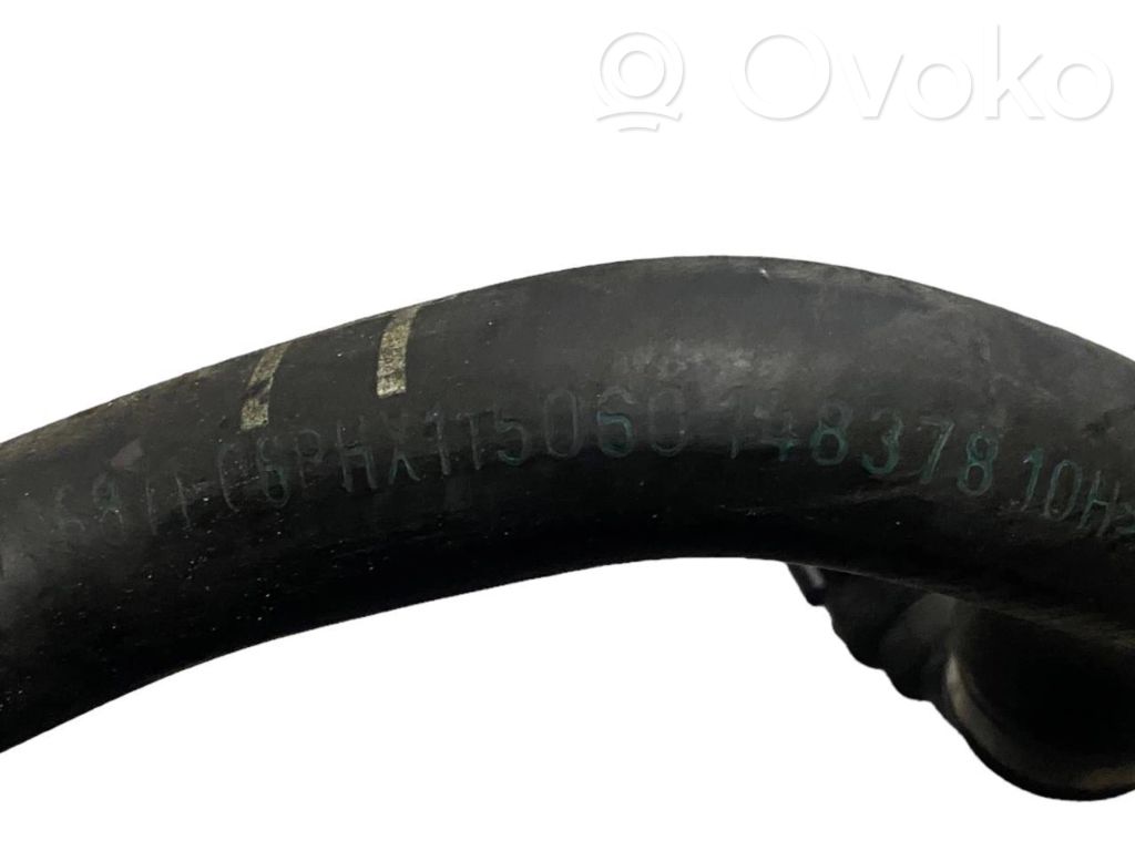 Caurulīte (-es) / šļūtene (-es)