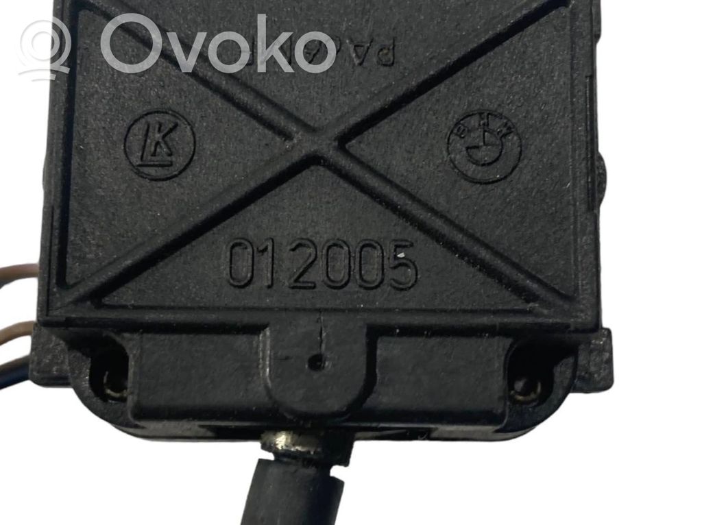 Кнопка управления стеклоочистителем