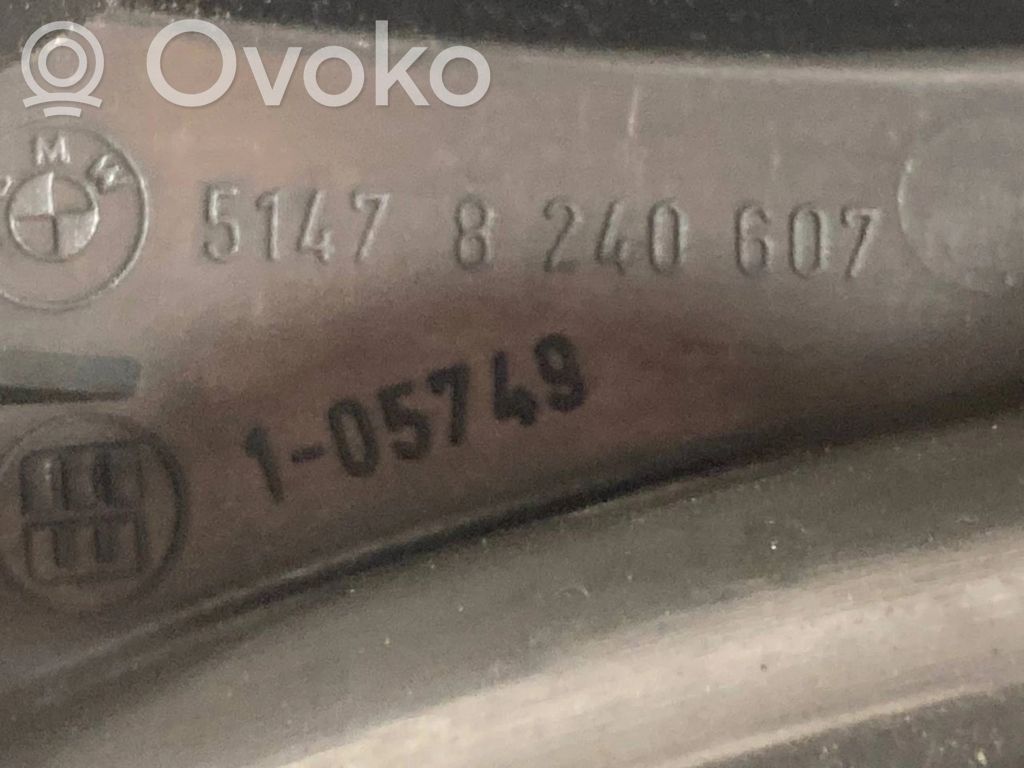 Dzinēja pārsega attaisīšanas rokturītis