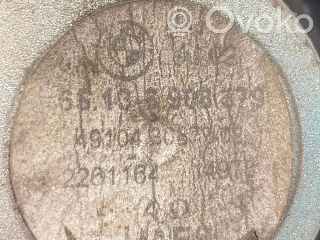 Динамик(и) в передней двери