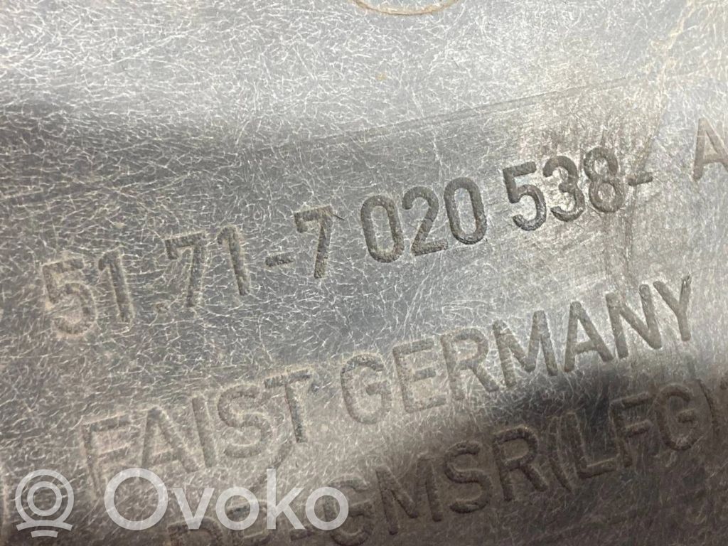 Apakšas aizsargs šasijas aizmugurējā daļā
