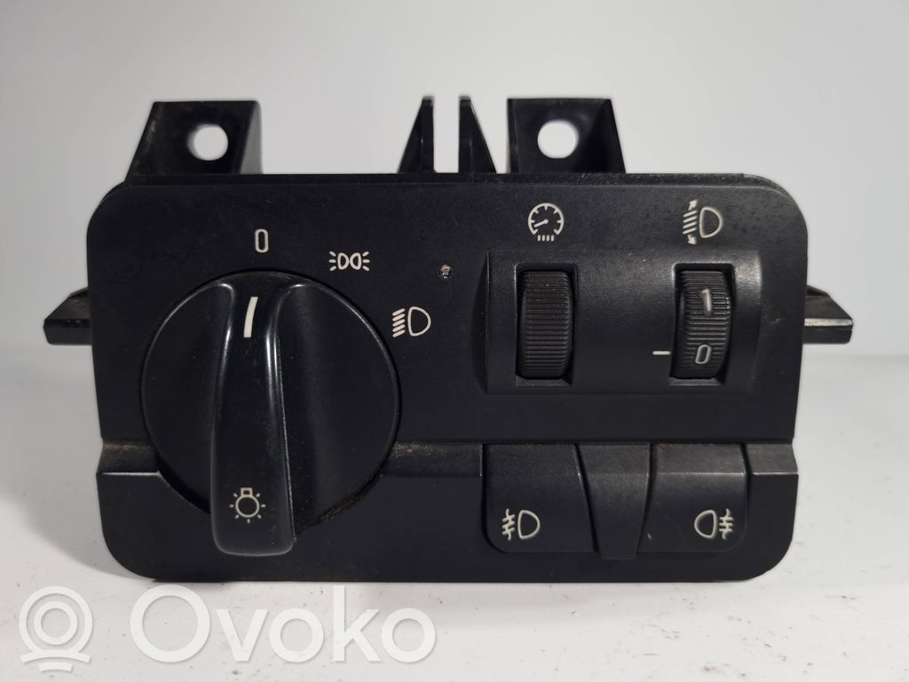 Headlight switch