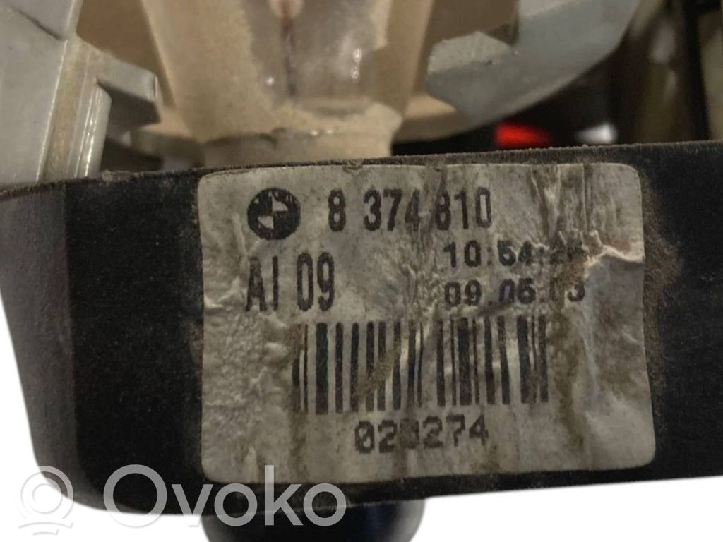 Aizmugurējais lukturis pārsegā