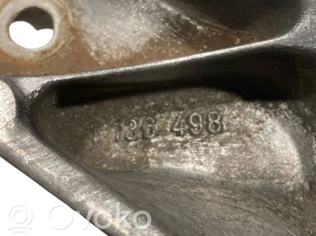 Кронштейн крепления трансмиссии