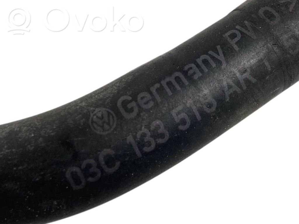 Caurulīte (-es) / šļūtene (-es)