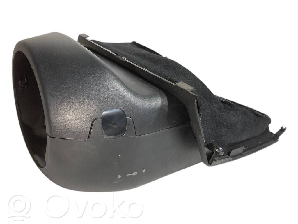Steering axle trim