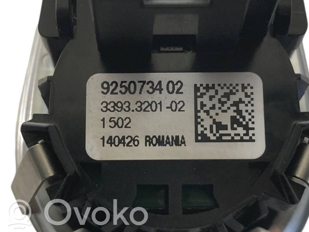 Automašīnas aizdedzes un startera slēdzis