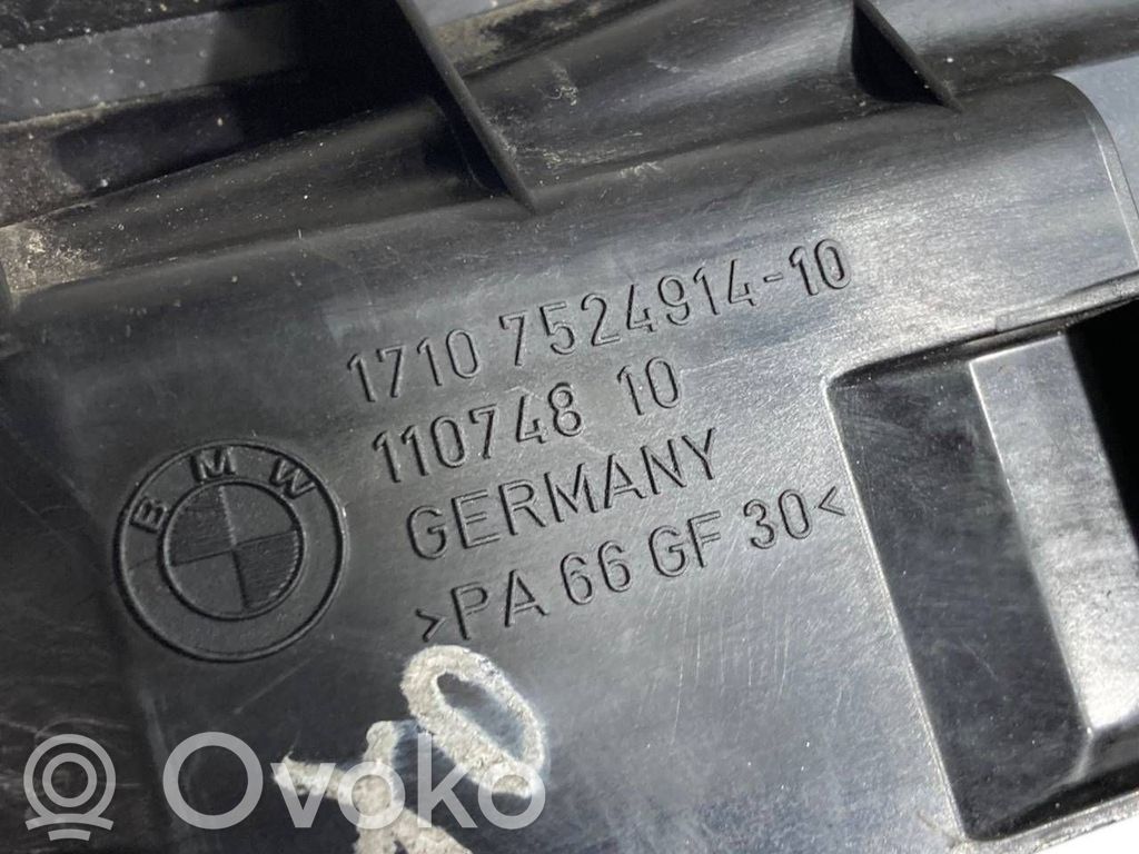Radiator(s) holder/bracket