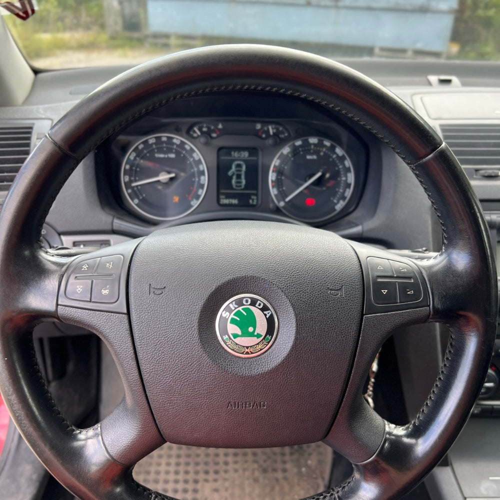 Škoda Octavia 2008 1.6 BSE (75 кВт) запасные