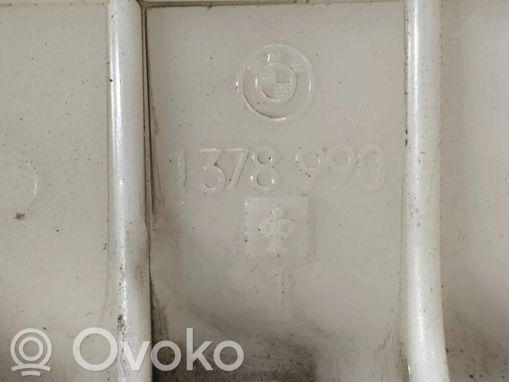 Cita veida salona detaļa