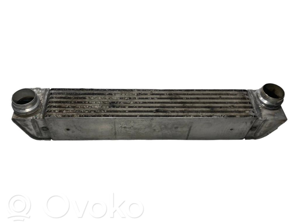 Starpdzesētāja radiators