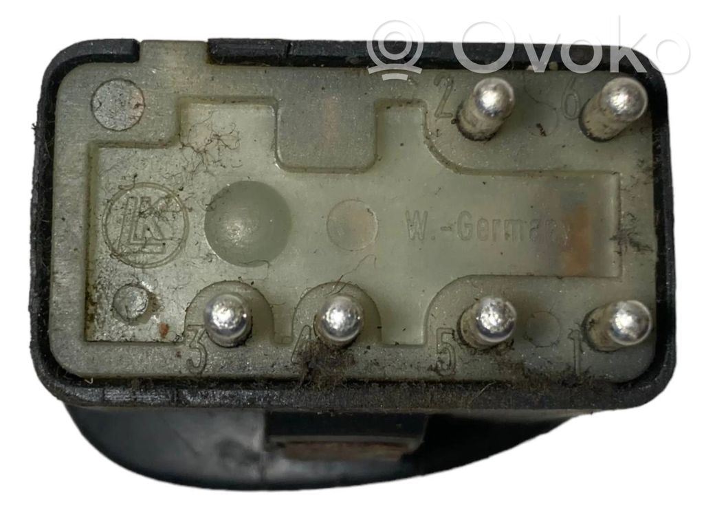 Side mirror switch