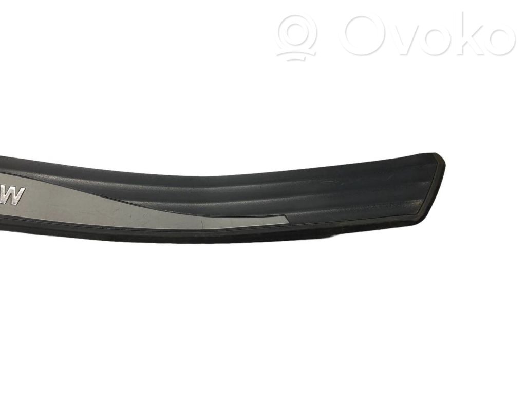 Rear door sill trim (inner)