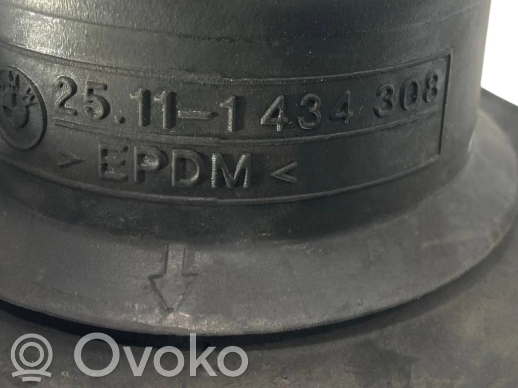 Cita veida salona detaļa