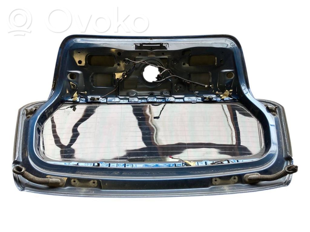 Aizmugurējais pārsegs (bagāžnieks)