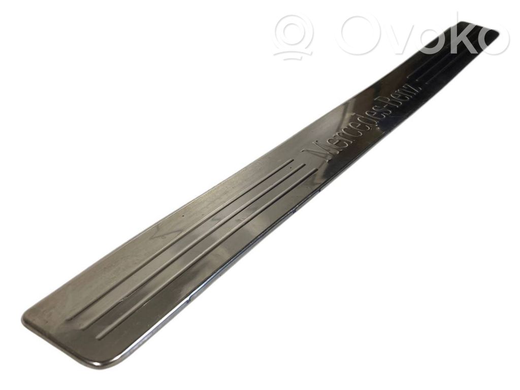 Front sill trim (inner)