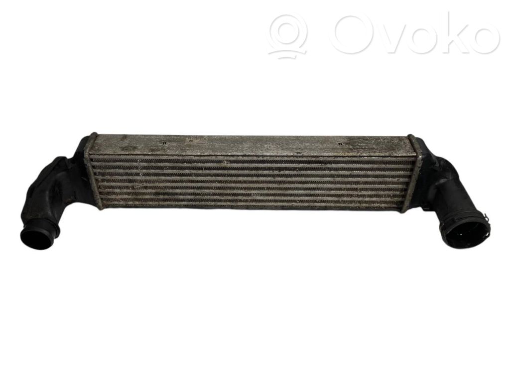 Starpdzesētāja radiators