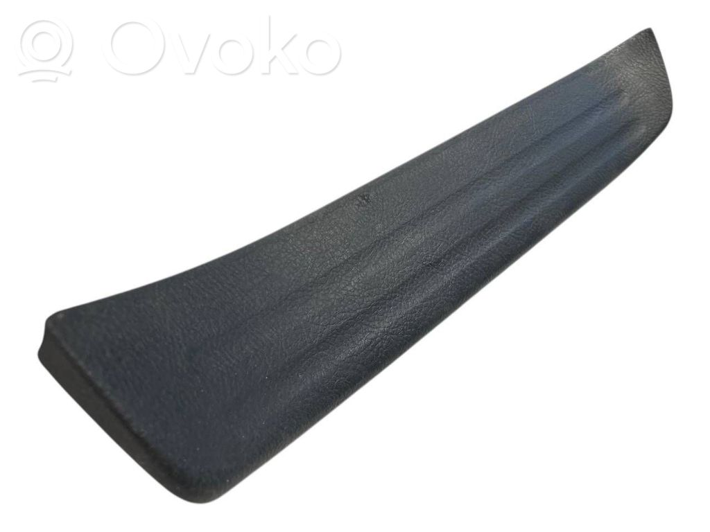 Aizmugurējā sliekšņa dekoratīvā apdare (iekšējā)