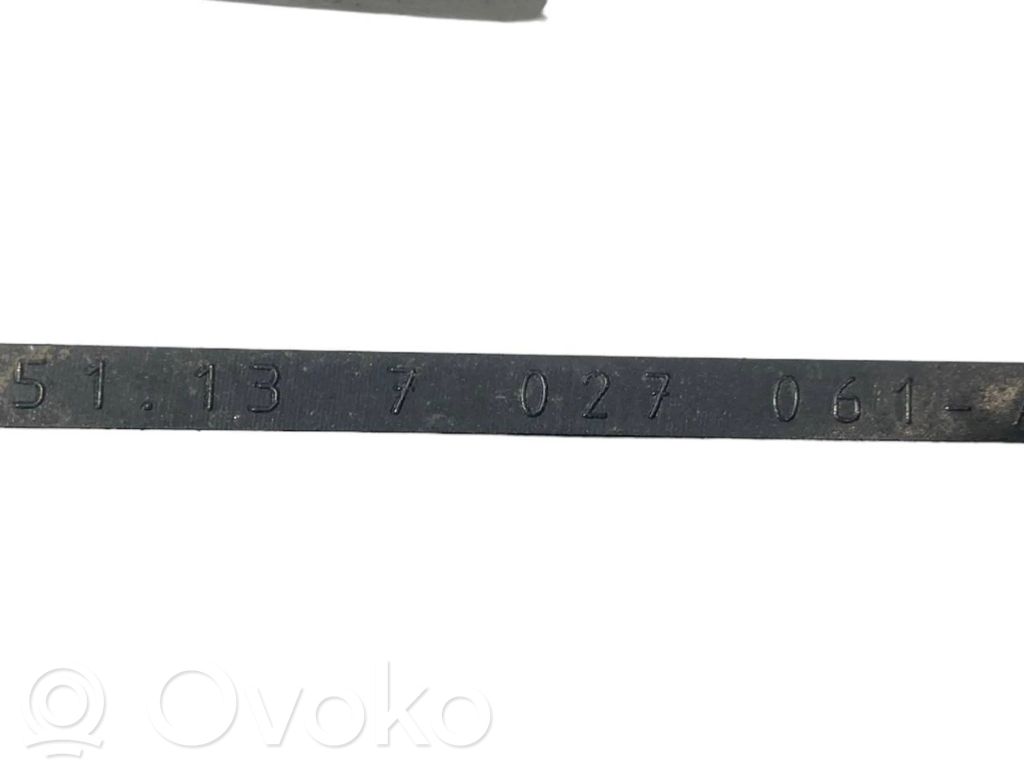 Top grille